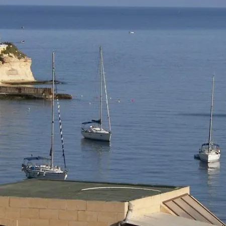 Il-guva Penthouse At